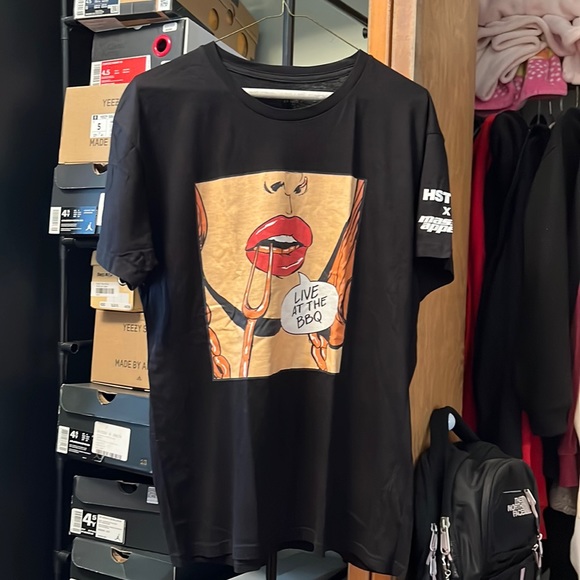 HSTRY Black Tee - Picture 1 of 3